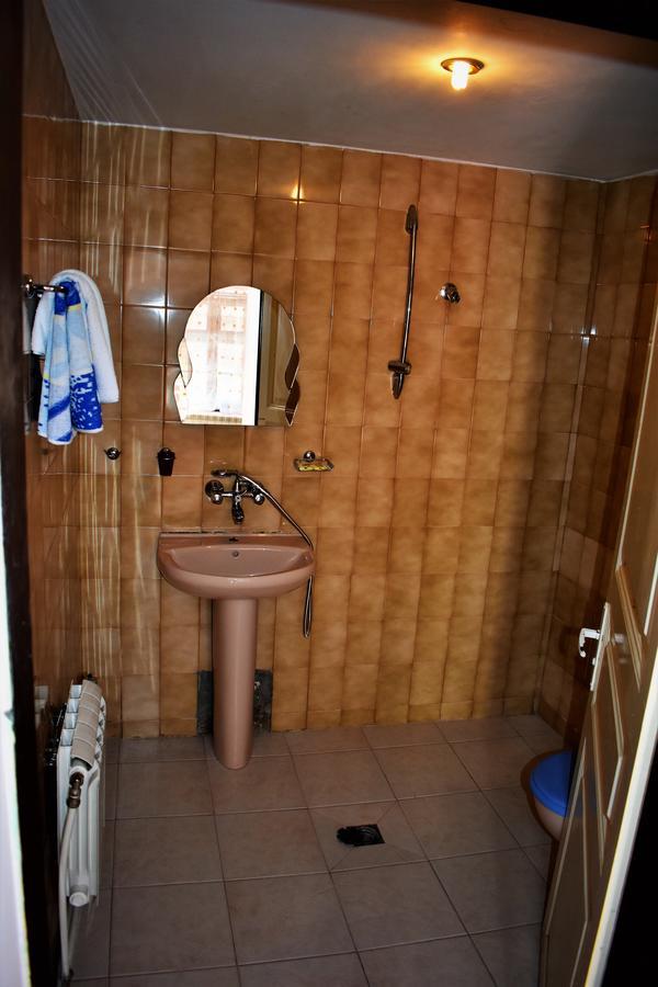 Hotel Bilyana Lovech Bagian luar foto
