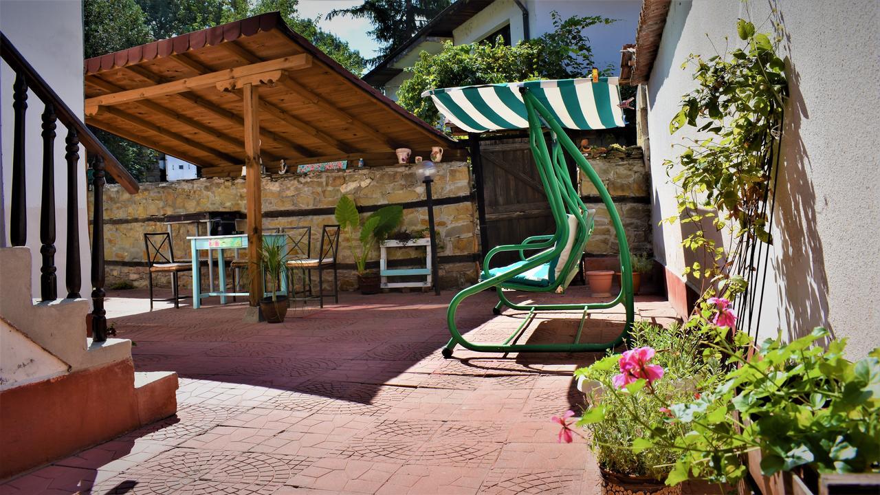 Hotel Bilyana Lovech Bagian luar foto